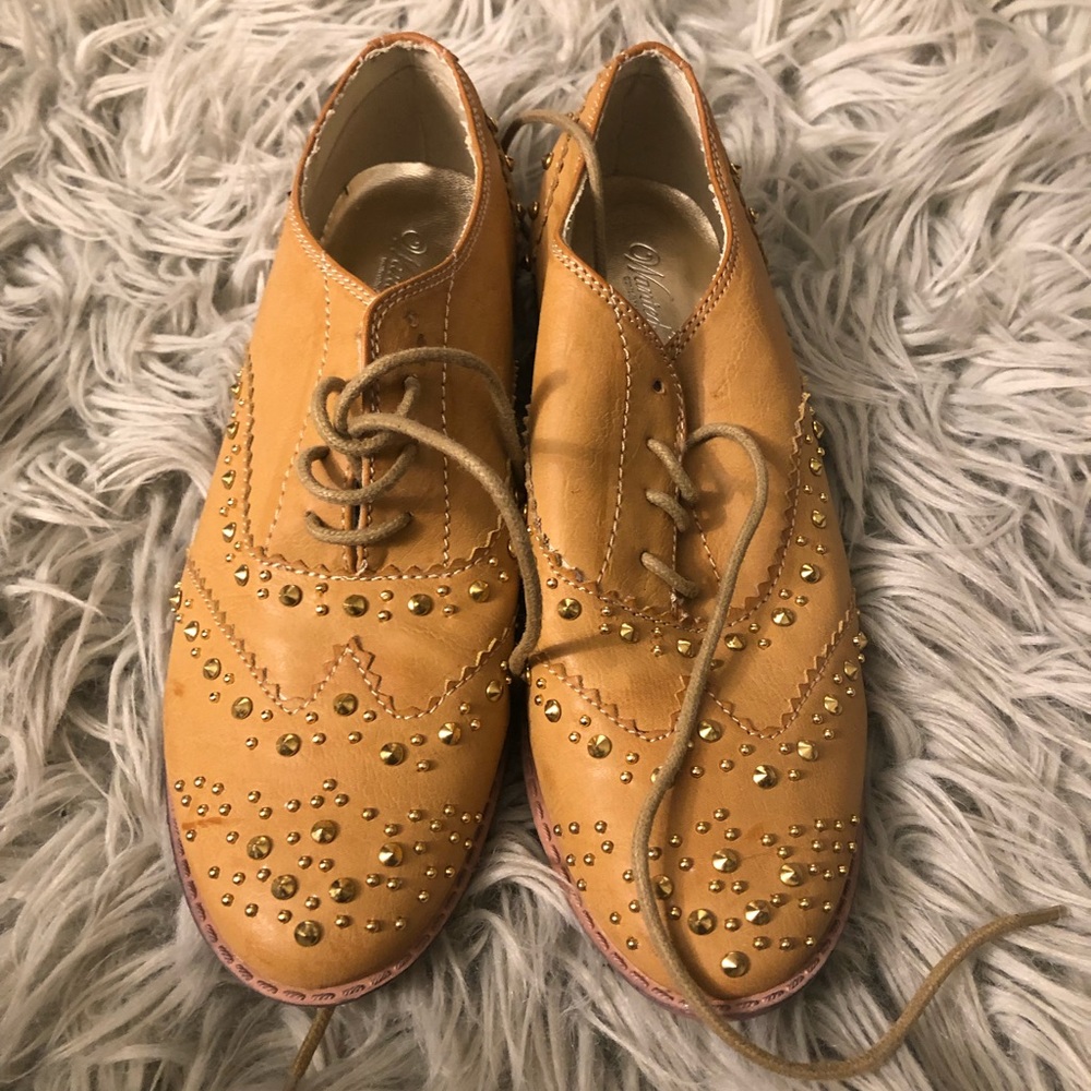 Gold studded tan lace up flats
